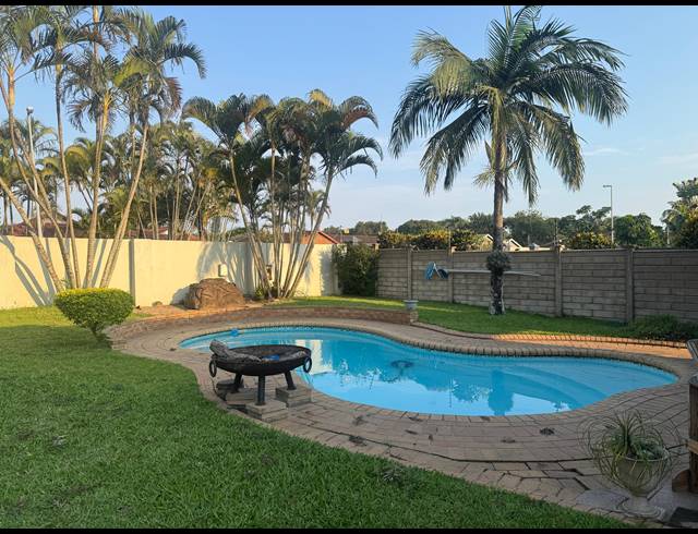 6 BEDROOM FREESTANDING FOR SALE IN MEER EN SEE